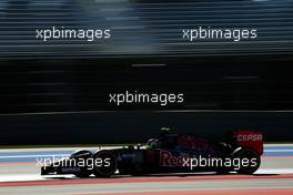 Daniil Kvyat (RUS) Scuderia Toro Rosso STR9. 01.11.2014. Formula 1 World Championship, Rd 17, United States Grand Prix, Austin, Texas, USA, Qualifying Day.