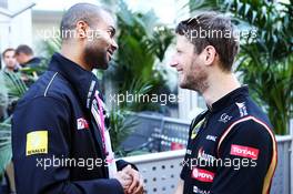 (L to R): Tony Parker (FRA) NBA Basketball Player with Christian Horner (GBR) Red Bull Racing Team Principal. 01.11.2014. Formula 1 World Championship, Rd 17, United States Grand Prix, Austin, Texas, USA, Qualifying Day.