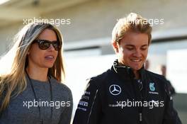 Nico Rosberg (GER) Mercedes AMG F1 with his wife Vivian Rosberg (GER). 01.11.2014. Formula 1 World Championship, Rd 17, United States Grand Prix, Austin, Texas, USA, Qualifying Day.