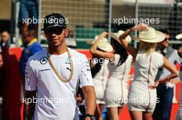 Lewis Hamilton (GBR) Mercedes AMG F1 on the drivers parade. 02.11.2014. Formula 1 World Championship, Rd 17, United States Grand Prix, Austin, Texas, USA, Race Day.