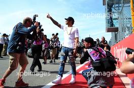 Lewis Hamilton (GBR) Mercedes AMG F1 on the drivers parade. 02.11.2014. Formula 1 World Championship, Rd 17, United States Grand Prix, Austin, Texas, USA, Race Day.