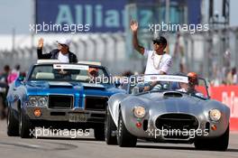 Lewis Hamilton (GBR), Mercedes AMG F1 Team and Nico Rosberg (GER), Mercedes AMG F1 Team  02.11.2014. Formula 1 World Championship, Rd 17, United States Grand Prix, Austin, Texas, USA, Race Day.