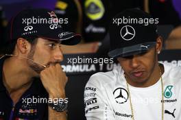 (L to R): Daniel Ricciardo (AUS) Red Bull Racing and Lewis Hamilton (GBR) Mercedes AMG F1 in the FIA Press Conference. 30.10.2014. Formula 1 World Championship, Rd 17, United States Grand Prix, Austin, Texas, USA, Preparation Day.