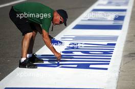 Pit lane circuit preparations. 30.10.2014. Formula 1 World Championship, Rd 17, United States Grand Prix, Austin, Texas, USA, Preparation Day.