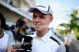 Kevin Magnussen (DEN) McLaren with the media. 30.10.2014. Formula 1 World Championship, Rd 17, United States Grand Prix, Austin, Texas, USA, Preparation Day.