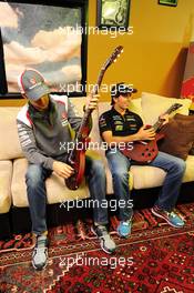 (L to R): Esteban Gutierrez (MEX) Sauber with Sergio Perez (MEX) Sahara Force India F1 at the Fans' Forum. 29.10.2014. Formula 1 World Championship, Rd 17, United States Grand Prix, Austin, Texas, USA, Preparation Day.