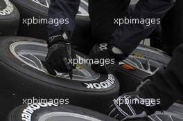 team members mark their tyres 03.05.2014. FIA F3 European Championship 2014, Round 2, Qualifying, Hockenheim, Germany