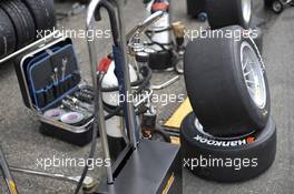 tires, pit lane, work, tools 02.05.2014. FIA F3 European Championship 2014, Round 2, Qualifying, Hockenheim, Germany