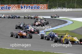 start race 1, Felix Rosenqvist (SWE) KFZTEILE24 MÜCKE MOTORSPORT Dallara F312 Mercedes, Tom Blomqvist (GBR) JAGONYA AYAM with CARLIN Dallara F312 Volkswagen 03.05.2014. FIA F3 European Championship 2014, Round 2, Race 1, Hockenheim, Germany