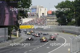start race 1, in the lead Felix Rosenqvist (SWE) KFZTEILE24 MÜCKE MOTORSPORT Dallara F312 Mercedes 28.06.2014. FIA F3 European Championship 2014, Round 6, Race 1, Norisring, Nürnberg