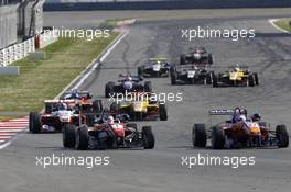 Nicholas Latifi (CAN) Prema Powerteam Dallara F312 – Mercedes, Felix Rosenqvist (SWE) kfzteile24 Mücke Motorsport Dallara F312 – Mercedes 13.07.2014. FIA F3 European Championship 2014, Round 7, Race 3, Moscow Raceway, Moscow, Russia