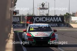   Free Practice 1, Tiago Monteiro (POR) Honda Civic WTCC, Castrol Honda WTC Team   12.04.2014. World Touring Car Championship, Rounds 01 and 02, Marrakech, Morocco.