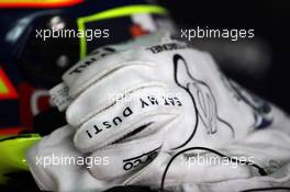   Free Practice 1, The gloves of Tom Coronel (NLD) Cevrolet RML Cruze TC1, Roal Motorsport   12.04.2014. World Touring Car Championship, Rounds 01 and 02, Marrakech, Morocco.