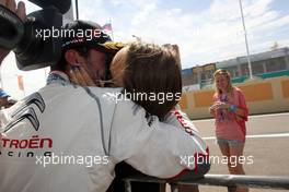   Qualifying, JosÃ© Maria Lopez (ARG) Citroen C-ElysÃ©e WTCC, Citroen Total WTCC pole position with his wife   12.04.2014. World Touring Car Championship, Rounds 01 and 02, Marrakech, Morocco.