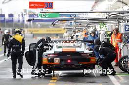 Michael Wainwright (GBR) Adam Carroll (GBR) Philip Keen (GBR) GULF RACING UK Porsche 911 RSR 17.-18.10.2015. ELMS Round 5, Estoril, Portugal.