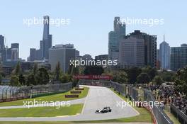 Lewis Hamilton (GBR) Mercedes AMG F1 W06. 13.03.2015. Formula 1 World Championship, Rd 1, Australian Grand Prix, Albert Park, Melbourne, Australia, Practice Day.