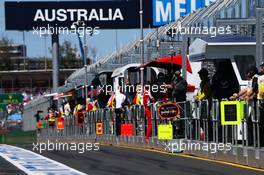 The pit lane. 13.03.2015. Formula 1 World Championship, Rd 1, Australian Grand Prix, Albert Park, Melbourne, Australia, Practice Day.