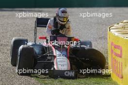 Kevin Magnussen (DEN) McLaren MP4-30 crashes in the second practice session. 13.03.2015. Formula 1 World Championship, Rd 1, Australian Grand Prix, Albert Park, Melbourne, Australia, Practice Day.