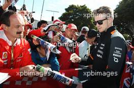 Nico Hulkenberg (GER) Sahara Force India F1 signs autographs for the fans. 13.03.2015. Formula 1 World Championship, Rd 1, Australian Grand Prix, Albert Park, Melbourne, Australia, Practice Day.