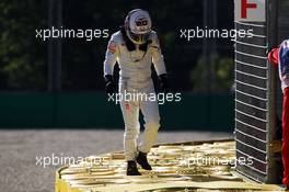 Kevin Magnussen (DEN) McLaren crashes in the second practice session. 13.03.2015. Formula 1 World Championship, Rd 1, Australian Grand Prix, Albert Park, Melbourne, Australia, Practice Day.