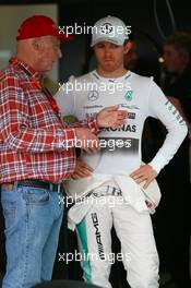 (L to R): Niki Lauda (AUT) Mercedes Non-Executive Chairman with Nico Rosberg (GER) Mercedes AMG F1. 14.03.2015. Formula 1 World Championship, Rd 1, Australian Grand Prix, Albert Park, Melbourne, Australia, Qualifying Day.