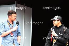 Will Buxton (GBR) and Pastor Maldonado (VEN), Lotus F1 Team  15.03.2015. Formula 1 World Championship, Rd 1, Australian Grand Prix, Albert Park, Melbourne, Australia, Race Day.