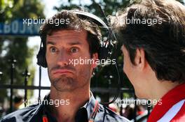 Mark Webber (AUS) Porsche Team WEC Driver with Massimo Rivola (ITA) Ferrari Sporting Director. 15.03.2015. Formula 1 World Championship, Rd 1, Australian Grand Prix, Albert Park, Melbourne, Australia, Race Day.