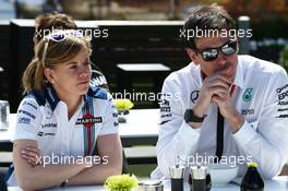 (L to R): Susie Wolff (GBR) Williams Development Driver with her husband Toto Wolff (GER) Mercedes AMG F1 Shareholder and Executive Director. 12.03.2015. Formula 1 World Championship, Rd 1, Australian Grand Prix, Albert Park, Melbourne, Australia, Preparation Day.