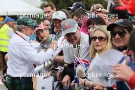 Jackie Stewart (GBR) signs autographs for the fans. 12.03.2015. Formula 1 World Championship, Rd 1, Australian Grand Prix, Albert Park, Melbourne, Australia, Preparation Day.