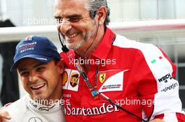 (L to R): Felipe Massa (BRA) Williams with Maurizio Arrivabene (ITA) Ferrari Team Principal in the first practice session. 19.06.2015. Formula 1 World Championship, Rd 8, Austrian Grand Prix, Spielberg, Austria, Practice Day.