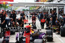 Daniil Kvyat (RUS) Red Bull Racing RB11 practices a pit stop. 19.06.2015. Formula 1 World Championship, Rd 8, Austrian Grand Prix, Spielberg, Austria, Practice Day.