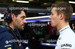 (L to R): Guillaume Rocquelin (ITA) Red Bull Racing Head of Race Engineering with Daniil Kvyat (RUS) Red Bull Racing. 19.06.2015. Formula 1 World Championship, Rd 8, Austrian Grand Prix, Spielberg, Austria, Practice Day.