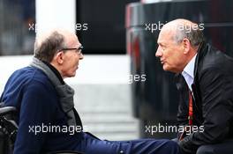 (L to R): Frank Williams (GBR) Williams Team Owner with Ron Dennis (GBR) McLaren Executive Chairman. 20.06.2015. Formula 1 World Championship, Rd 8, Austrian Grand Prix, Spielberg, Austria, Qualifying Day.