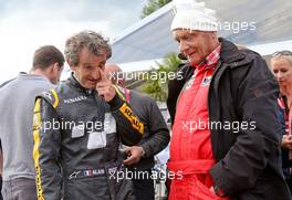 (L to R): Alain Prost (FRA) with Niki Lauda (AUT) Mercedes Non-Executive Chairman at the Legends Parade. 20.06.2015. Formula 1 World Championship, Rd 8, Austrian Grand Prix, Spielberg, Austria, Qualifying Day.