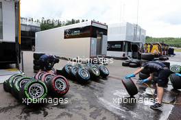 Pirelli tyres washed by Williams mechanics. 20.06.2015. Formula 1 World Championship, Rd 8, Austrian Grand Prix, Spielberg, Austria, Qualifying Day.