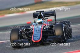 Fernando Alonso (ESP) McLaren MP4-30 running sensor equipment. 20.02.2015. Formula One Testing, Day Two, Barcelona, Spain.