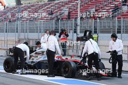 Fernando Alonso (ESP) McLaren MP4-30 in the pits. 20.02.2015. Formula One Testing, Day Two, Barcelona, Spain.