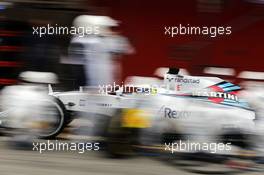 Felipe Massa (BRA) Williams FW37 practices a pit stop. 21.02.2015. Formula One Testing, Day Three, Barcelona, Spain.