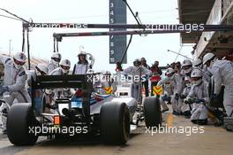 Valtteri Bottas (FIN) Williams FW37 practices a pit stop. 21.02.2015. Formula One Testing, Day Three, Barcelona, Spain.