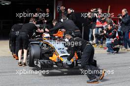 Nico Hulkenberg (GER) Sahara Force India F1 VJM08 in the pits. 27.02.2015. Formula One Testing, Day Two, Barcelona, Spain.
