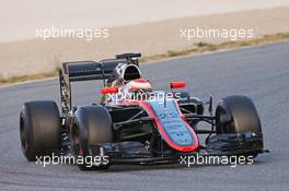 Jenson Button (GBR) McLaren MP4-30. 27.02.2015. Formula One Testing, Day Two, Barcelona, Spain.