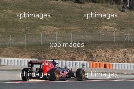 Max Verstappen (NLD) Scuderia Toro Rosso STR10 sends sparks flying. 01.03.2015. Formula One Testing, Day Four, Barcelona, Spain.