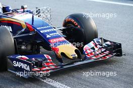 Carlos Sainz Jr (ESP) Scuderia Toro Rosso STR10 - front wing. 26.02.2015. Formula One Testing, Day One, Barcelona, Spain.