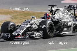 Daniil Kvyat (RUS) Red Bull Racing RB11. 26.02.2015. Formula One Testing, Day One, Barcelona, Spain.