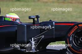 Oliver Turvey (GBR) McLaren MP4-30 Test Driver running sensor equipment at the sidepod. 12.05.2015. Formula 1 Testing, Day One, Barcelona, Spain, Tuesday.