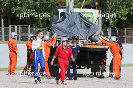 The Sauber C34 of Raffaele Marciello (ITA) Sauber C34 Test And Reserve Driver is recovered back to the pits on the back of a truck. 13.05.2015. Formula 1 Testing, Day Two, Barcelona, Spain, Wednesday.