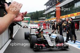 Romain Grosjean (FRA) Lotus F1 E23 celebrates his third position with the team at the end of the race. 23.08.2015. Formula 1 World Championship, Rd 13, Belgian Grand Prix, Spa Francorchamps, Belgium, Race Day.