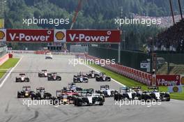 Lewis Hamilton (GBR) Mercedes AMG F1 W06 leads at the start of the race. 23.08.2015. Formula 1 World Championship, Rd 13, Belgian Grand Prix, Spa Francorchamps, Belgium, Race Day.