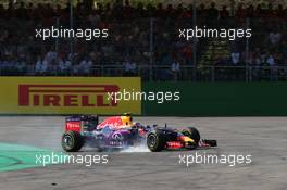 Daniil Kvyat (RUS) Red Bull Racing RB11 locks up under braking. 23.08.2015. Formula 1 World Championship, Rd 13, Belgian Grand Prix, Spa Francorchamps, Belgium, Race Day.