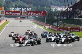 Lewis Hamilton (GBR) Mercedes AMG F1 W06 leads at the start of the race. 23.08.2015. Formula 1 World Championship, Rd 13, Belgian Grand Prix, Spa Francorchamps, Belgium, Race Day.